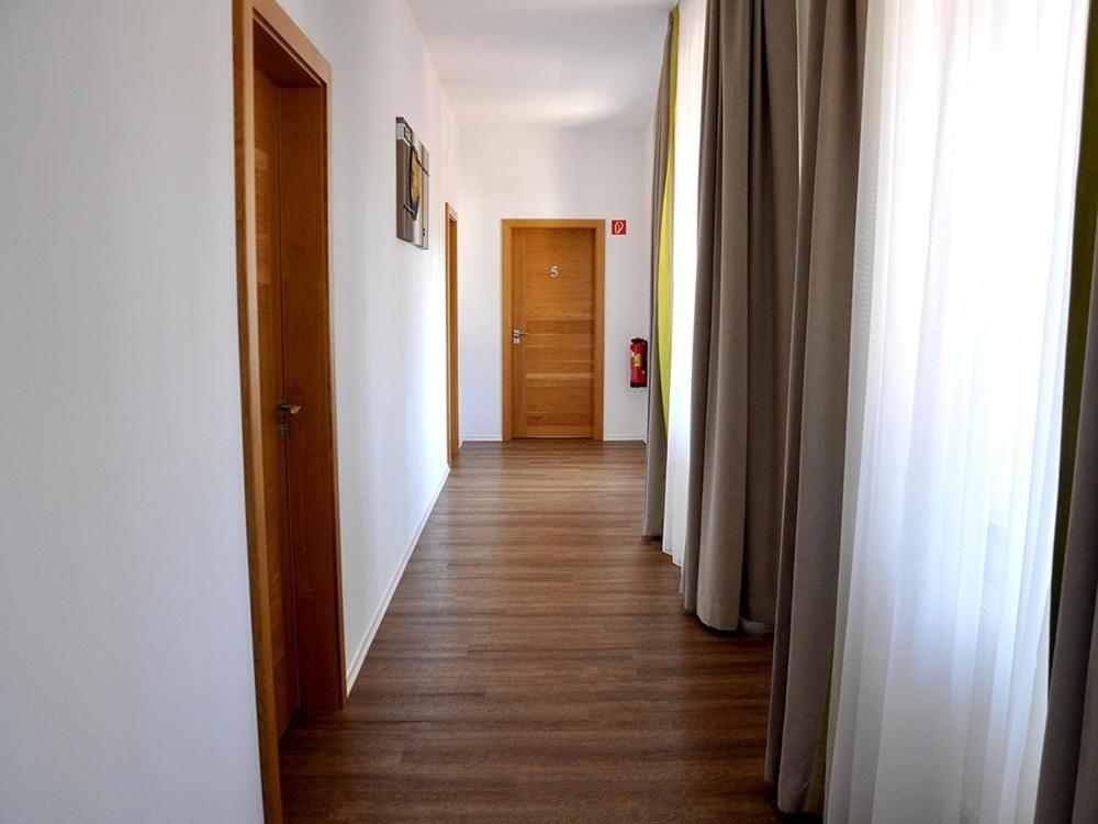Landgasthaus Zur Linde Pleiskirchen ภายนอก รูปภาพ