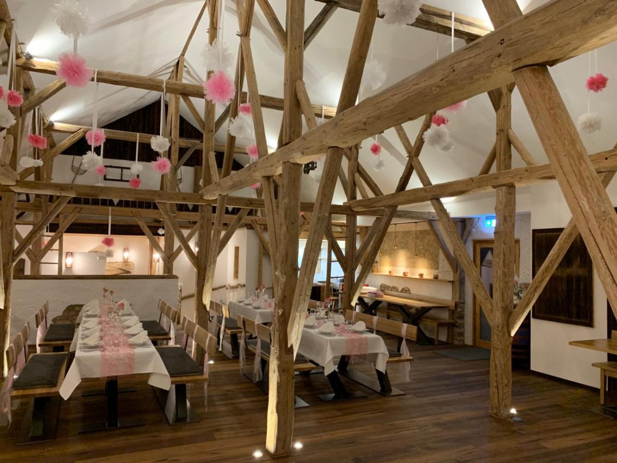 Landgasthaus Zur Linde Pleiskirchen ภายนอก รูปภาพ