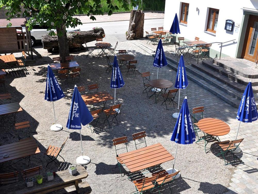 Landgasthaus Zur Linde Pleiskirchen ภายนอก รูปภาพ
