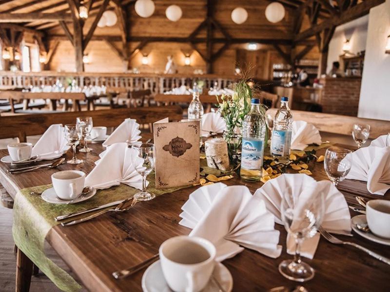 Landgasthaus Zur Linde Pleiskirchen ภายนอก รูปภาพ