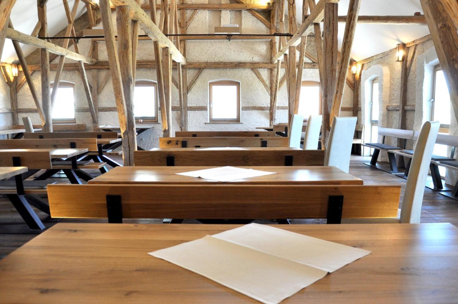 Landgasthaus Zur Linde Pleiskirchen ภายนอก รูปภาพ